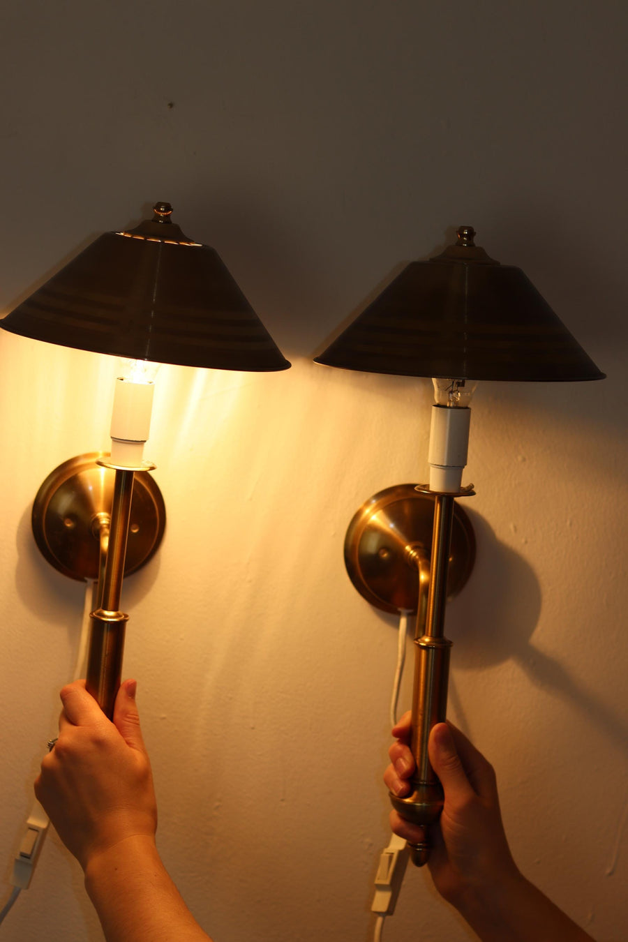 1960's Pair of Vintage Swedish Brass Wall Lamps by Dahlquist and Johansson Noah Ancienne