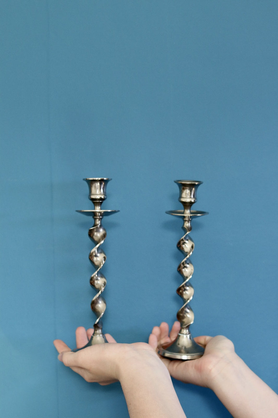 A Pair of Pewter Barley Twist Candlestick Holder Noah Ancienne