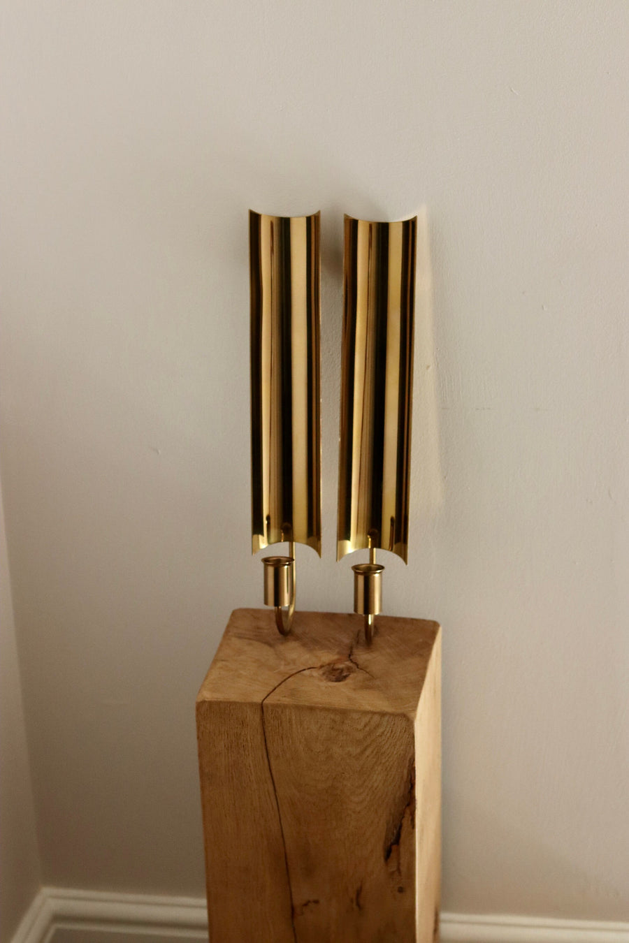 Pair of Swedish Brass sconces by Pierre Forsell for Skultuna " Reflex" Noah Ancienne