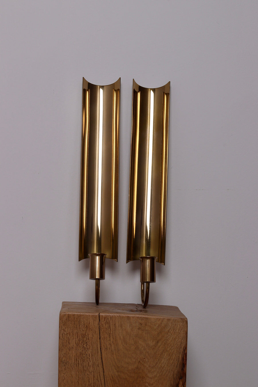 Pair of Swedish Brass sconces by Pierre Forsell for Skultuna " Reflex" Noah Ancienne