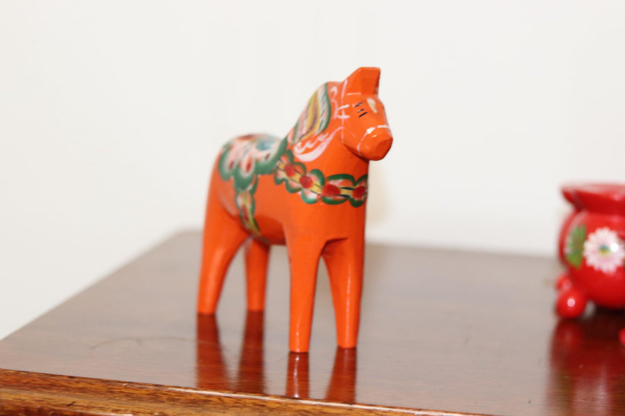 Swedish Dala Horses Noah Ancienne